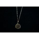 9ct Gold chain & pendant Total weight 4.5g