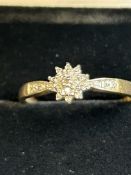 9ct Gold diamond cluster ring Size S 1.8g