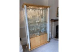 Turri very good quality display cabinet - assembly