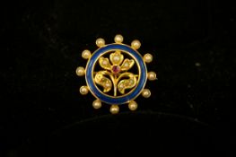 15ct Gold pin brooch set with pearls & ruby