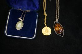 3 Silver chains & pendants - 1 Wedgwood