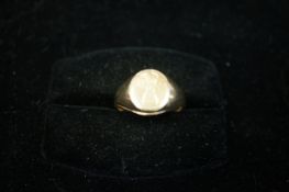 9ct Gold signet ring Size M 5.3g