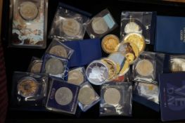 Large collection of good quality comparative coins