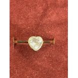 9ct Gold ring set with heart shaped white stone Si