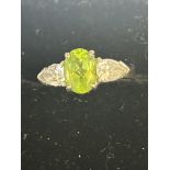 9ct Gold ring set with peridot & cz stones Size M