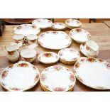 Royal Albert old country rose - 34 pieces