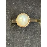 9ct gold ring set with large pearl Size L