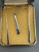 Designer silver chain pendant & earring set