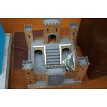Large model of a fort with accessories