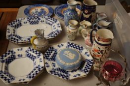 Collection of blue & white ceramics to include Wed
