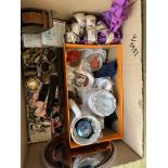 Box of collectables to include napkin rings