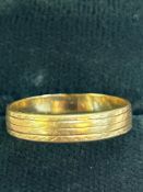 18ct gold ring, 2.6grams, size N