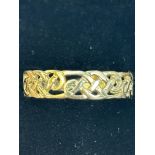 9ct Gold celtic style ring Size P