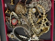 Collection of unsorted costume jewellery