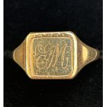 9ct Gold signet ring initials E M Weight 3g Size B