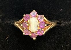 9ct Gold ring set with central opal & 8 amethyst S