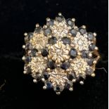 9ct Gold cluster ring set with 30 sapphires Weight