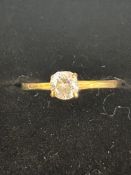 9ct Gold rig set with cz Size M