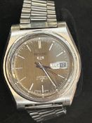Vintage Seiko 5 automatic day/date wristwatch, cur