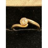 9ct Gold diamond solitaire ring Size Q 2.2g