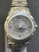 Seiko kinetic gents wristwatch, date app at 4 o cl