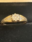 9ct Gold ring set with diamonds Size O 2.6g