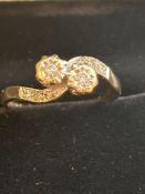 9ct Gold ring set with diamonds Size M 2.2g