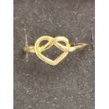 9ct gold heart ring, size O