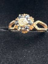 9ct Gold ring st with sapphires & diamond Size I 2