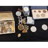 Coin collection, cap badges and others