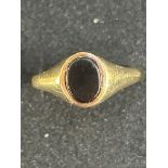 9ct Gold ring set with blood stone Size P
