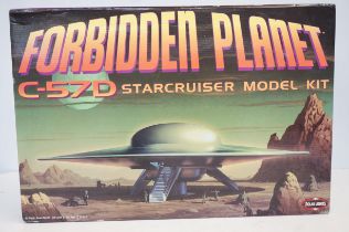 Forbidden planet star cruiser model kit