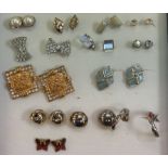 13 Pairs of fashion earrings