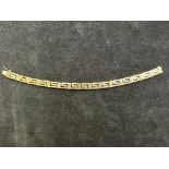 9ct gold Greek key pattern bracelet, length 19cm,