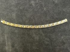 9ct gold Greek key pattern bracelet, length 19cm,