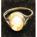 9ct gold cameo ring, size O