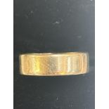 9ct gold wedding band, size S, weight 3grams