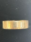 9ct gold wedding band, size S, weight 3grams