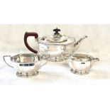 Three pice silver tea service. Full Birmingham Hal