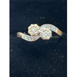 9ct Gold ring diamonds, size M, 2.2grams