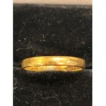 22ct Gold wedding band Weight 2.5g Size O