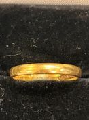 22ct Gold wedding band Weight 2.5g Size O
