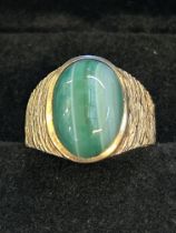 9ct Gold gents ring set with large hard stone Weig