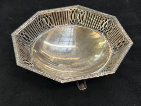 Silver footed bon bon dish Weight 111g