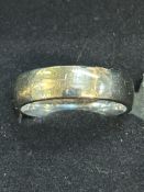 9ct Gold wedding band Size L Weight 4g