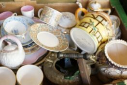 Unsorted box, majority ceramics