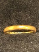 22ct Gold wedding band Weight 4.3g Size L