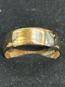9ct Gold wedding band Weight 4.2g Size W