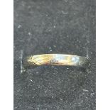 9ct Gold wedding band Size R