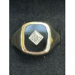 9ct Gold signet ring set with central diamond Size